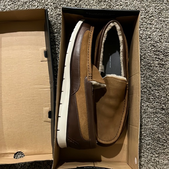 UGG MEN'S FASCOT SUEDE LEATHER SLIPPER SHOES - new in box! Size 15